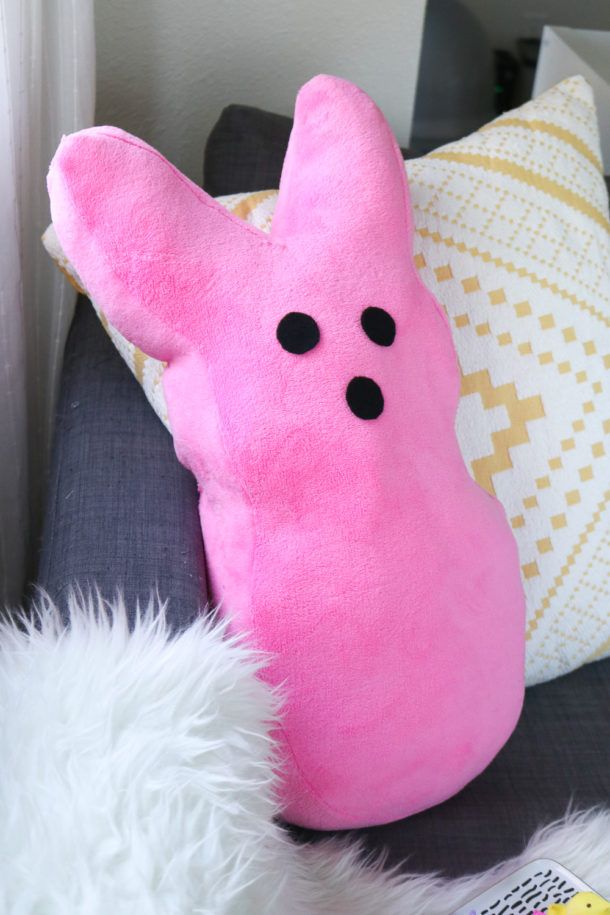 pillow peeps