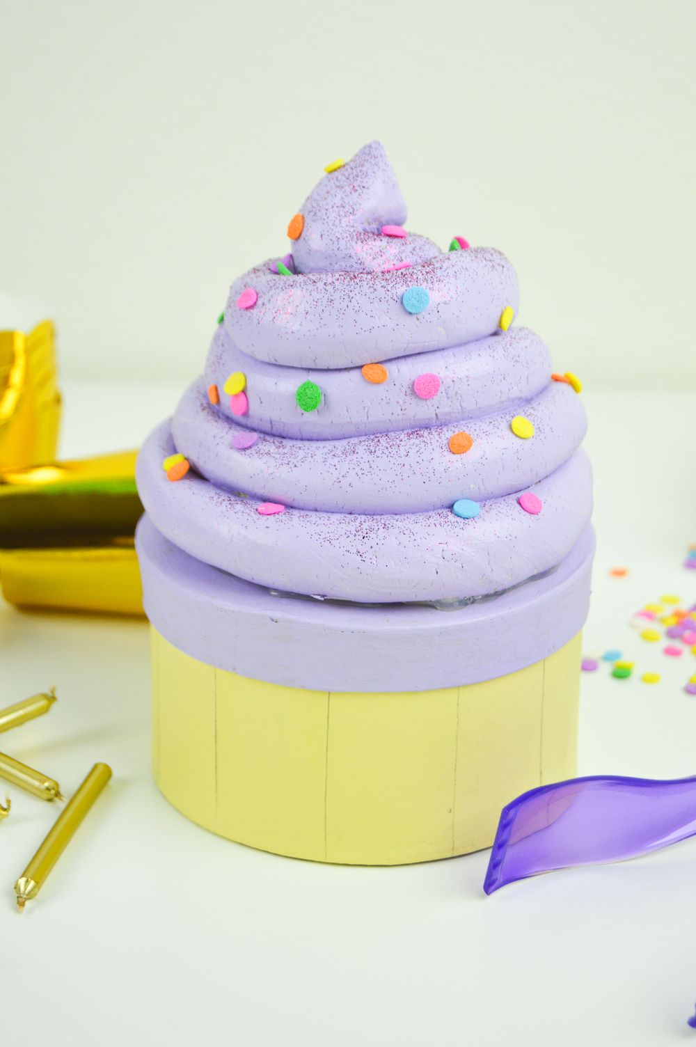 DIY Ceramic Cupcake Box - Tangle Artistry