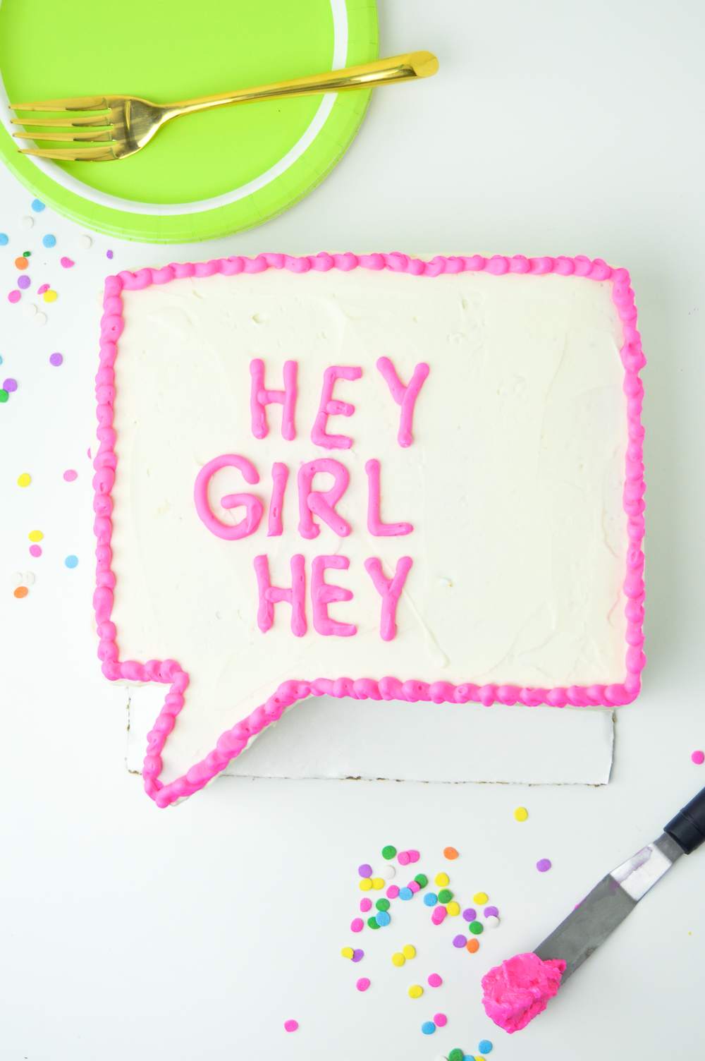DIY Quote Bubble Cake | www.clubcrafted.com