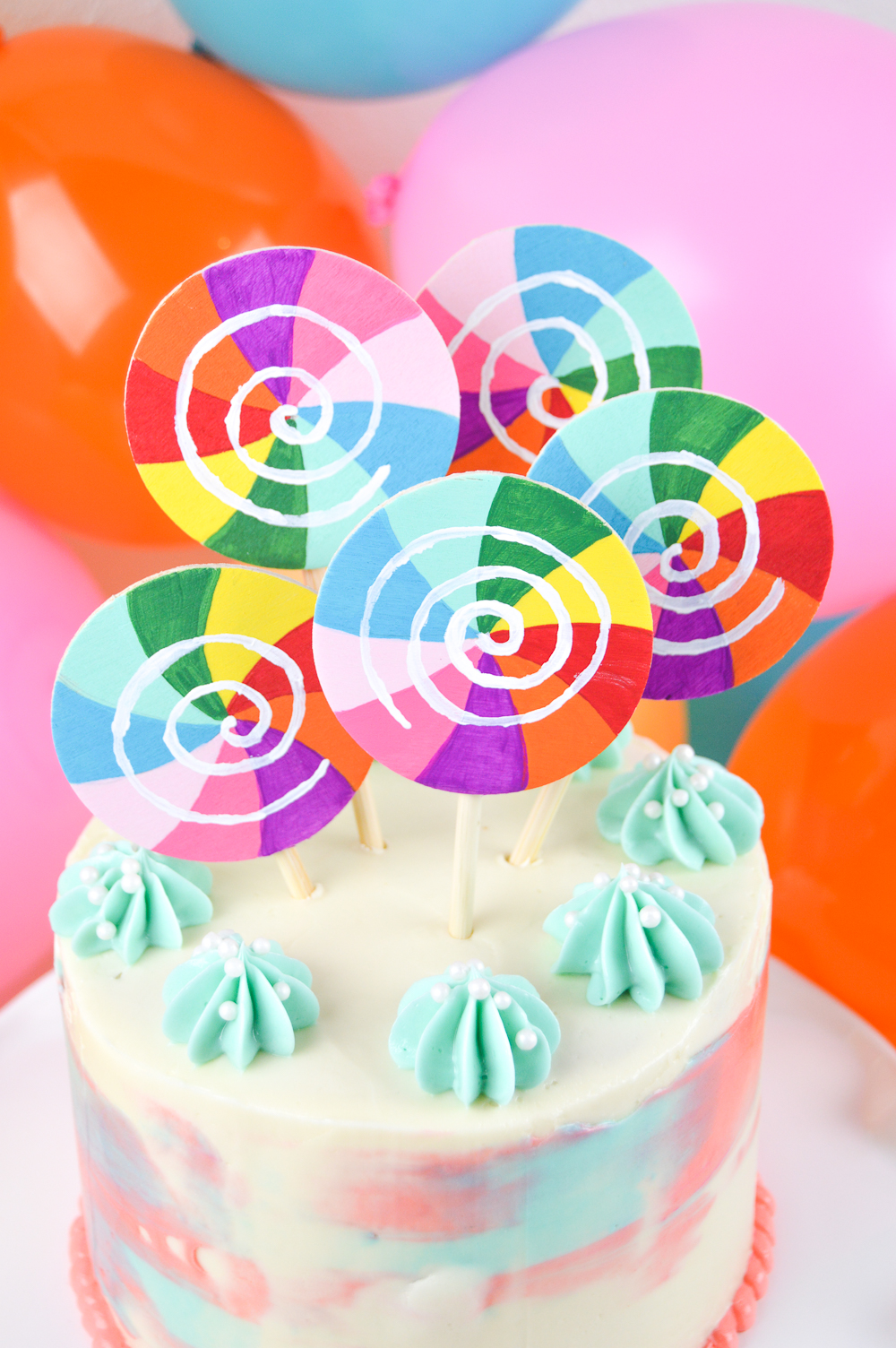 DIY Lollipop Cake Topper | Club Crafted