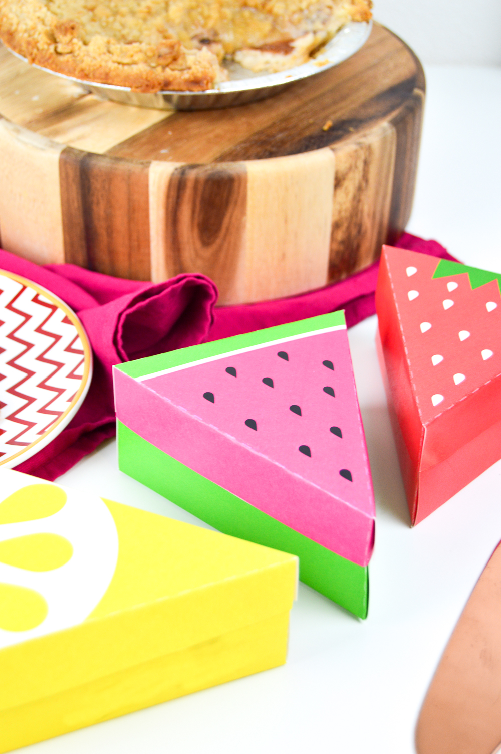 DIY Printable Fruit Slice Pie Boxes | Club Crafted
