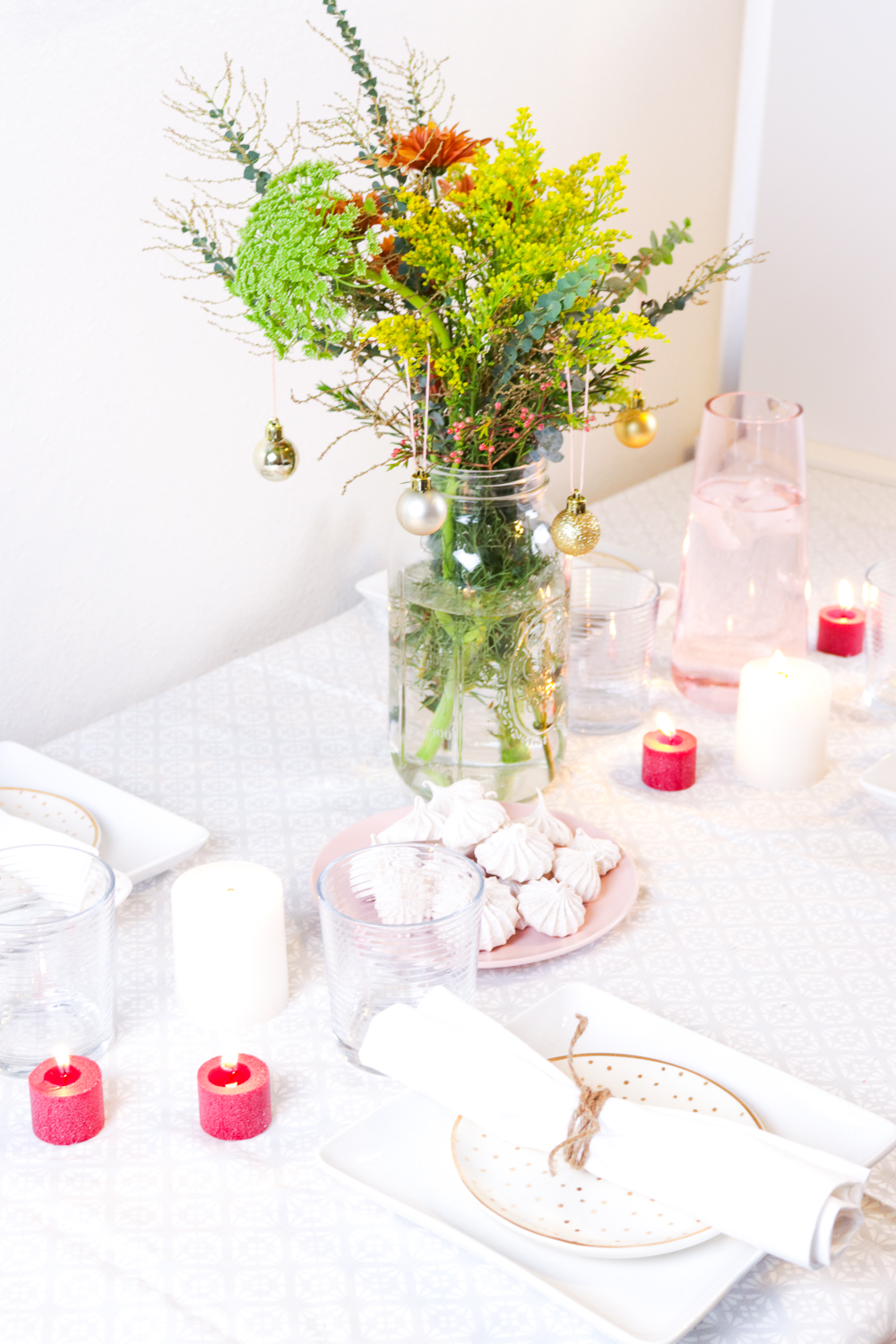 Holiday Table Decor | Club Crafted