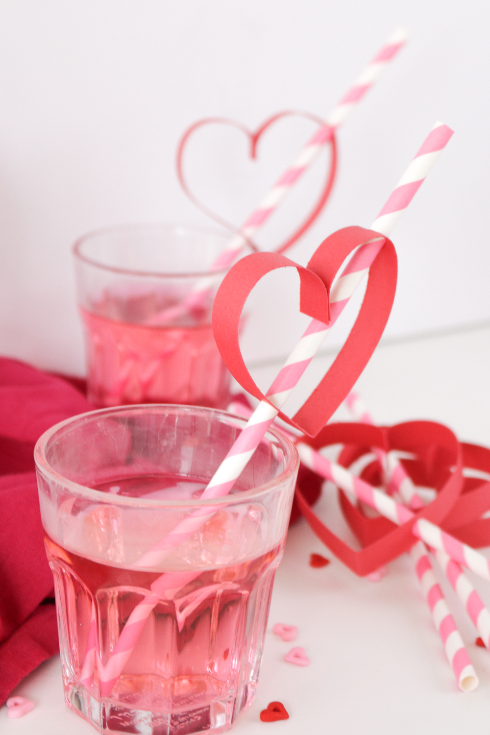 DIY Valentine Paper Heart Straw Toppers