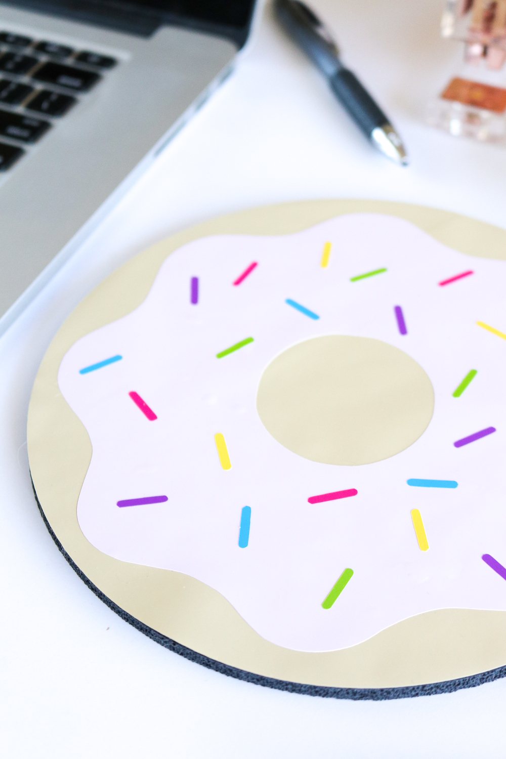 DIY Donut Mousepad | Club Crafted