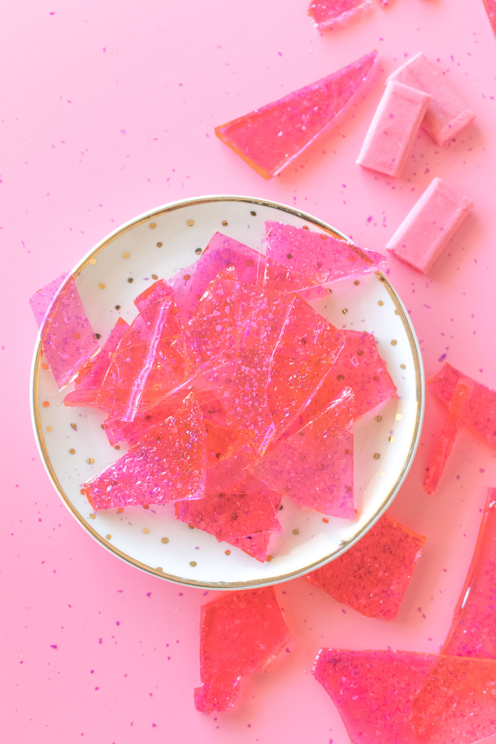 https://www.clubcrafted.com/wp-content/uploads/2017/05/bubble-gum-rock-candy-shards-recipe-4.jpg