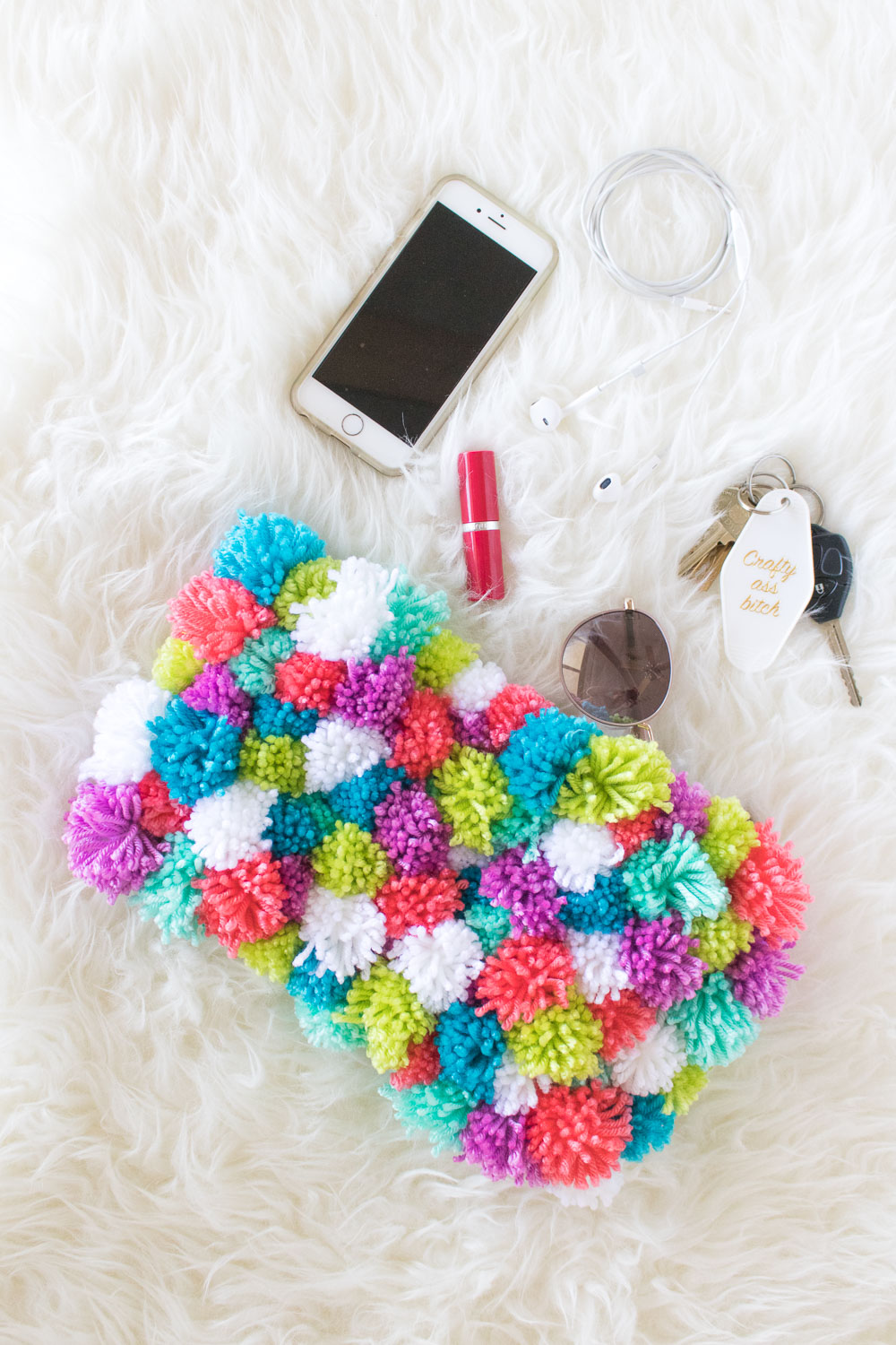 DIY Pom Pom Clutch | Club Crafted