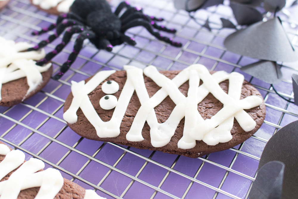 Chocolate Mummy Cookies for Halloween! (Cake Batter Cookies) | Club Crafted