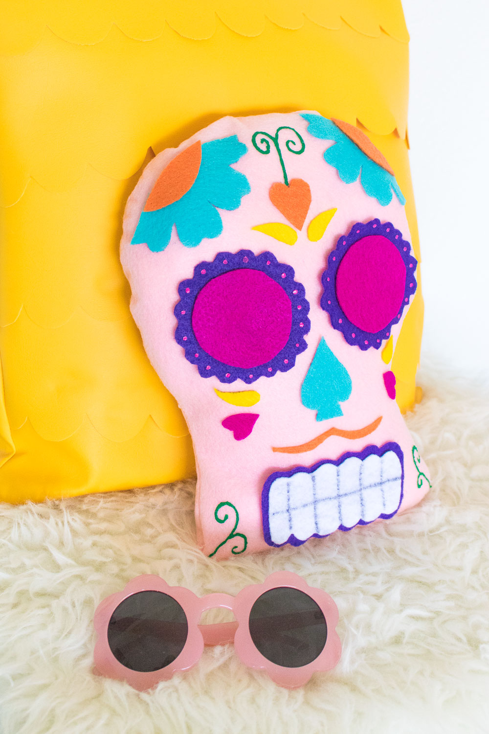 DIY Dia de los Muertos Sugar Skull Pillow | Club Crafted