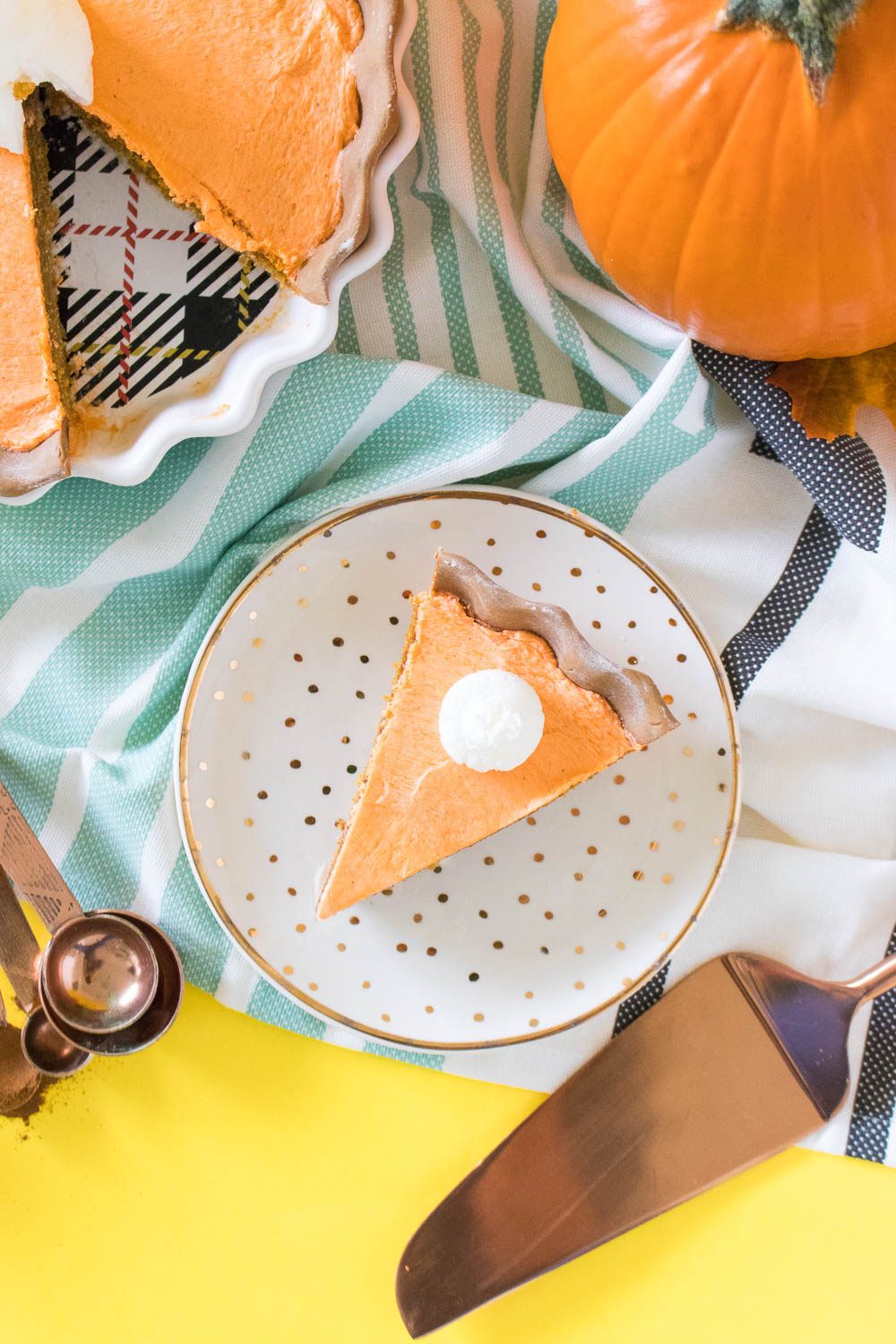 Pumpkin Pie Cake | Club Crafted