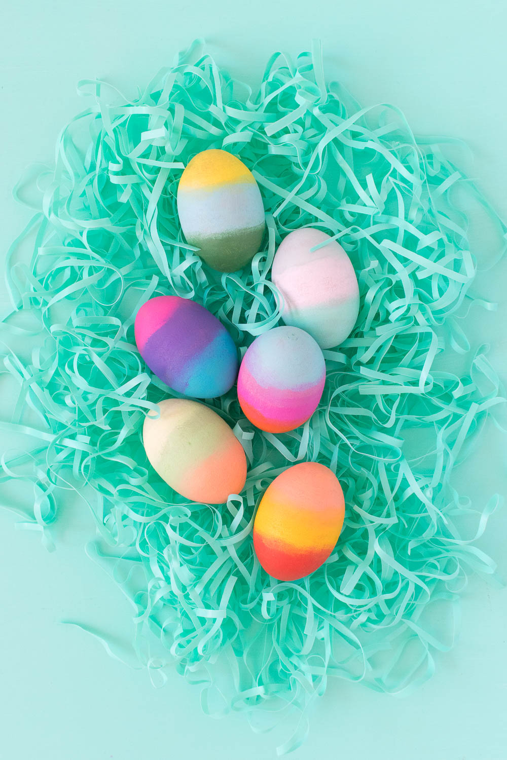 DIY Gradient Easter Eggs | Club Crafted