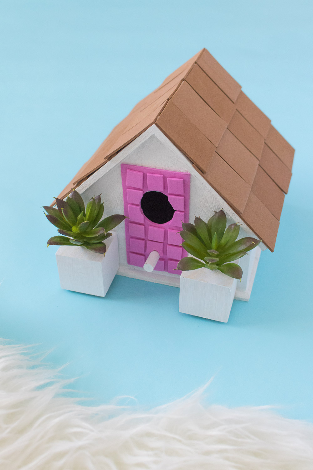 #thatpinkdoor DIY Palm Springs Birdhouse | Club Crafted