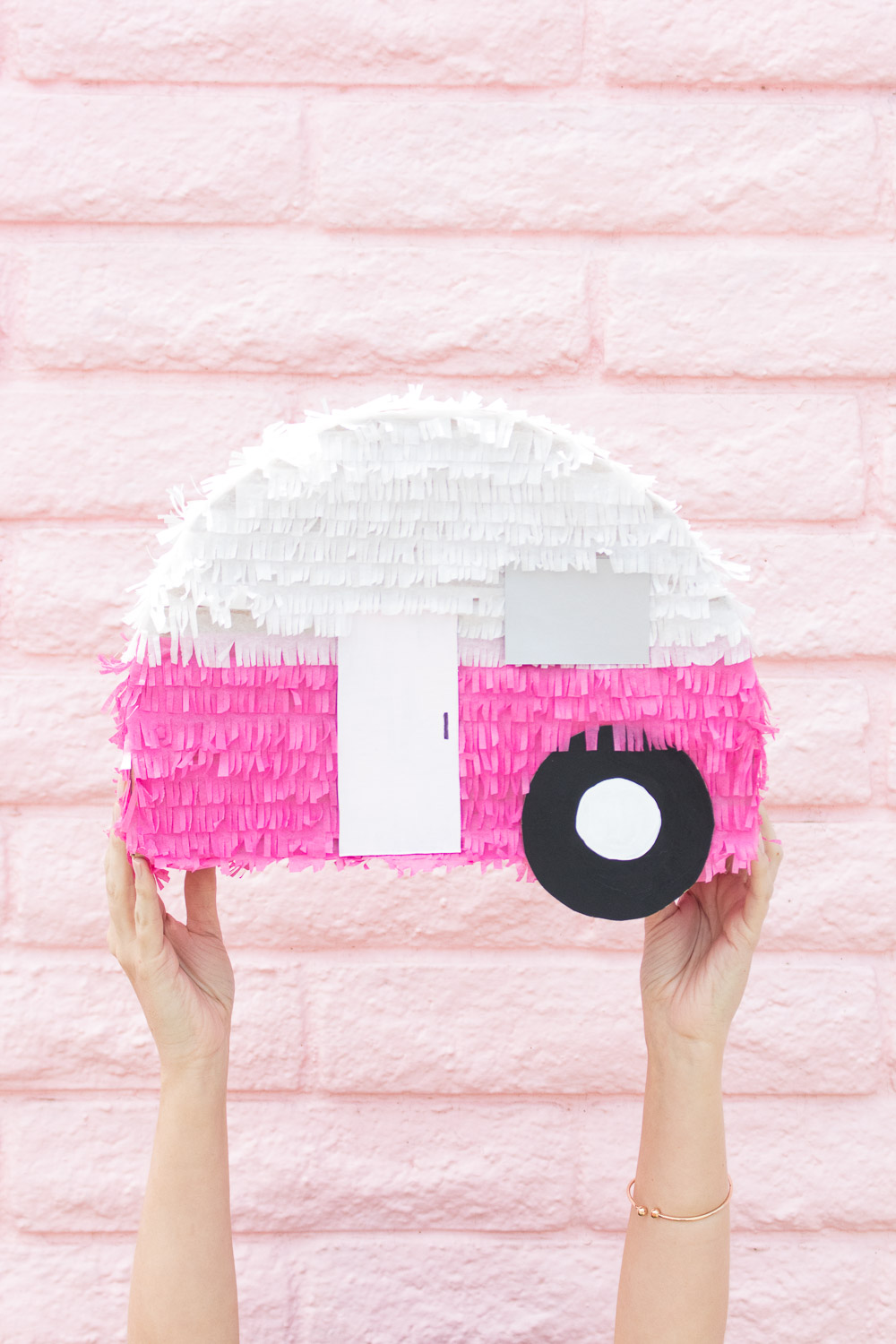 DIY Retro Camper Piñata | Club Crafted
