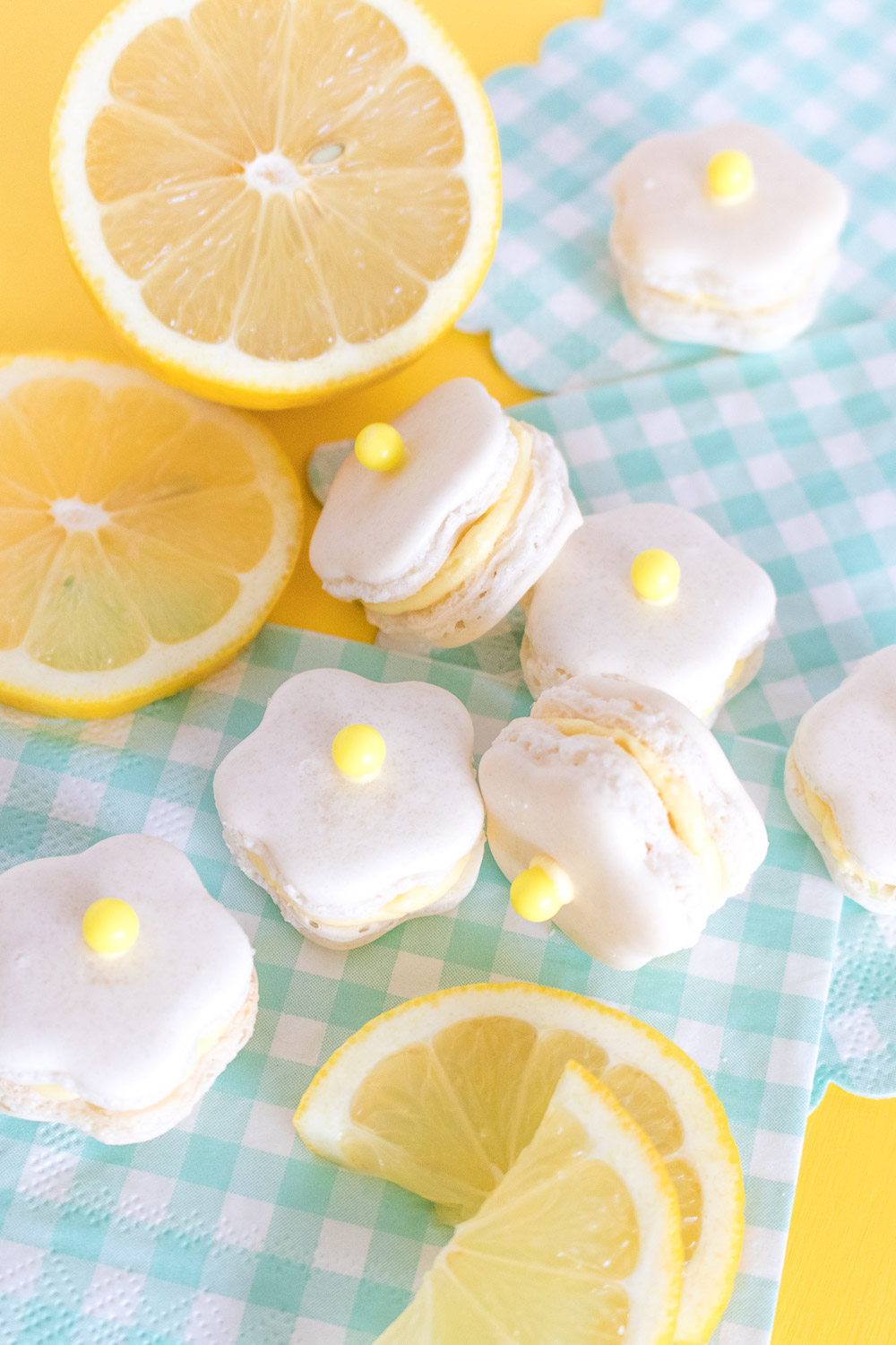 Flower Power! Lemon Daisy Macarons | Club Crafted