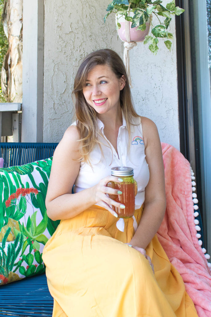 Apartment Living: Outdoor Entertaining in Small Spaces | Club Crafted