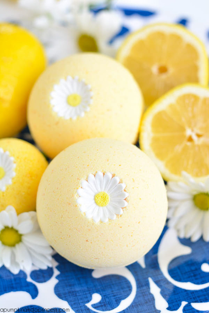 Cute DIY Bath Bombs to Share with Your BFF | Club Crafted