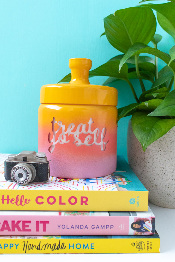 DIY Gradient Treat Jar (+ Printable Label) | Club Crafted