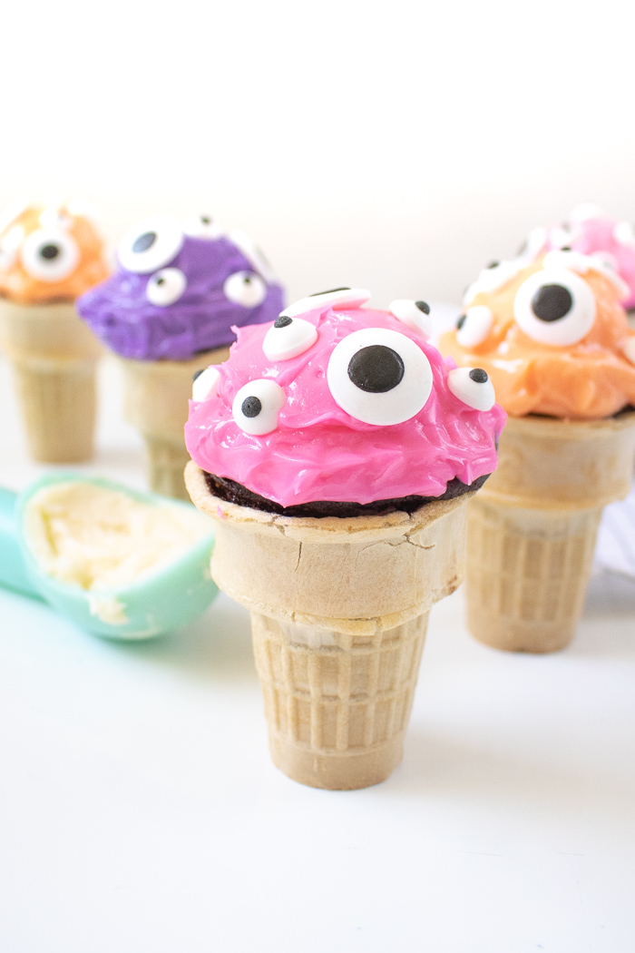 EYEscream Cone Cupcakes | Club Crafted