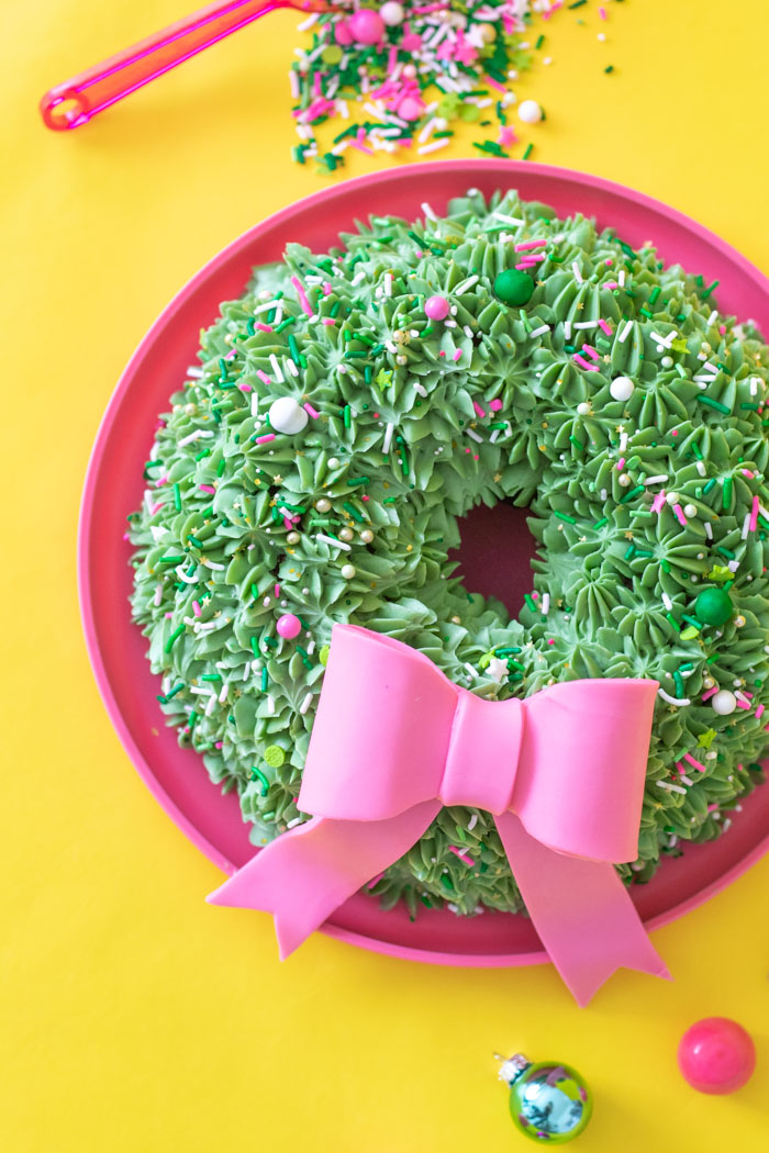 Simple Wreath Bundt Cake for Christmas | Club Crafted