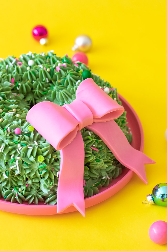 Simple Wreath Bundt Cake for Christmas | Club Crafted