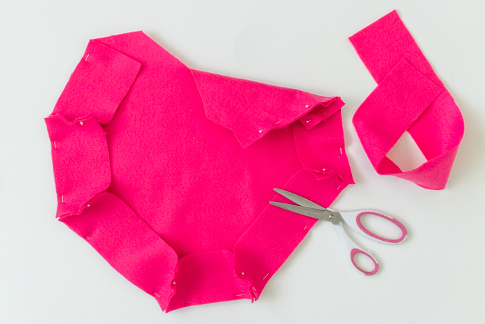 DIY Felt Heart Tote Bag for Valentine's Day | Club Crafted