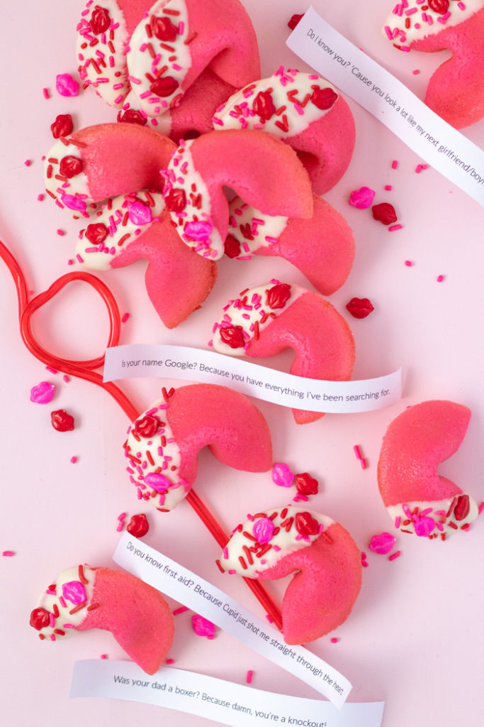 Valentine's Day Pick-Up Line Cookies (Fortune Cookies) | Club Crafted