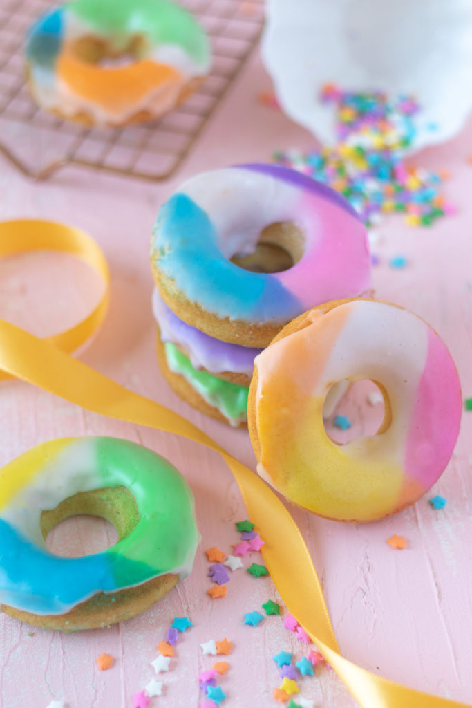 Easy Color Blocked Donuts | Club Crafted