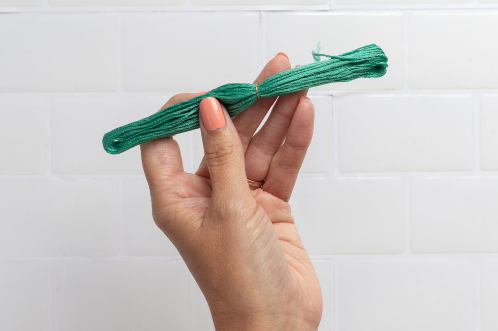 Make DIY tassel earrings in just 5-minutes! Use embroidery string to make easy tassels you can use for DIY jewelry and accessories in your favorite colors! #tassels #diyjewelry #giftideas #5minutediy #diyideas #embroideryfloss