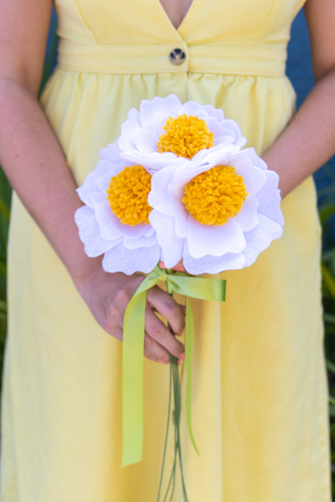 Diy Felt Pom Flowers For Wedding Bouquets Club Crafted - Felt Home Decor Flowers