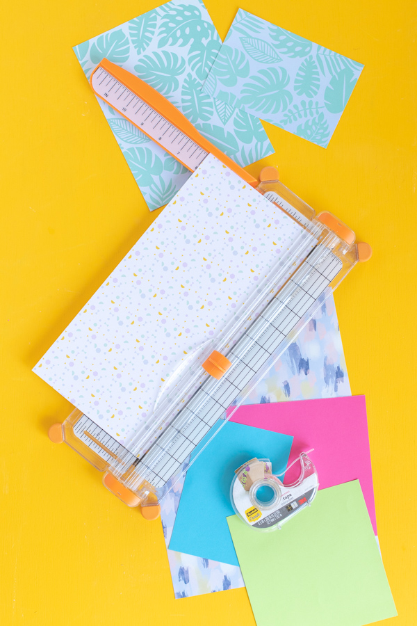 How to Make Recipe Card Dividers // Use patterned paper to make simple dividers in a recipe box (plus download these free printable recipe cards!) // #papercrafts #freeprintable #recipecards #organization