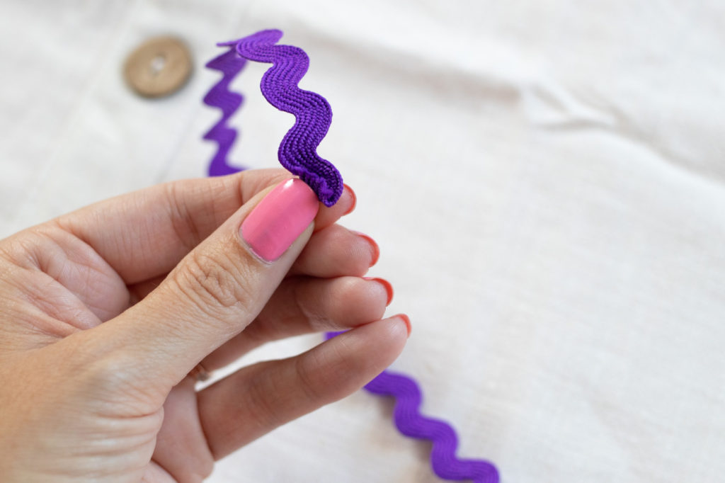 DIY Rainbow RickRack Dress // How to Sew RickRack // Learn the easy way to sew rick rack with this sewing tutorial to update a dress for summer with cute rainbow trim! #sewing #womensfashion #rickrack #howtosew #rainbow #fabricprojects #diyideas