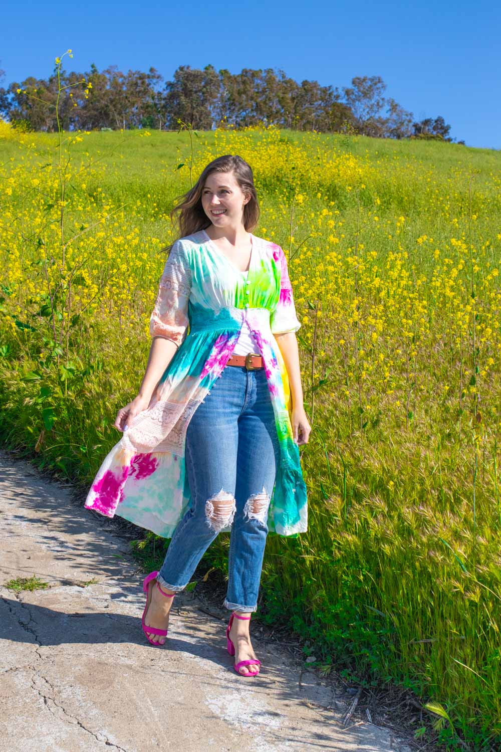 woman wearing colorful kimono diy with tie dye pattern