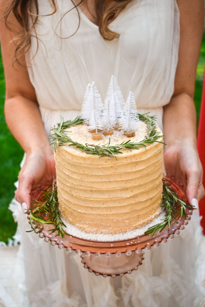 simple homemade wedding cake for winter wedding